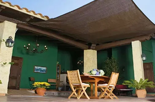 ฉันควรคำนึงถึงอะไรบ้างเมื่อเลือกตาข่ายกันแดด